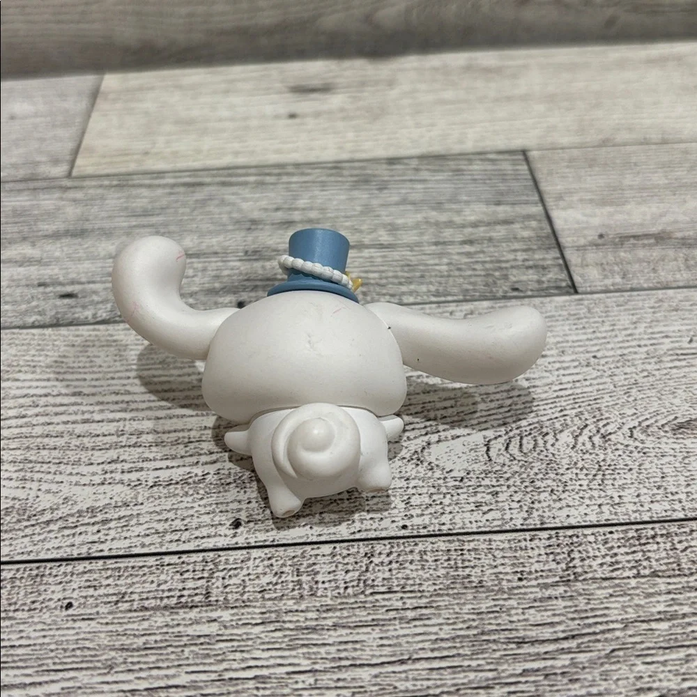 Sanrio Cinammonroll figure